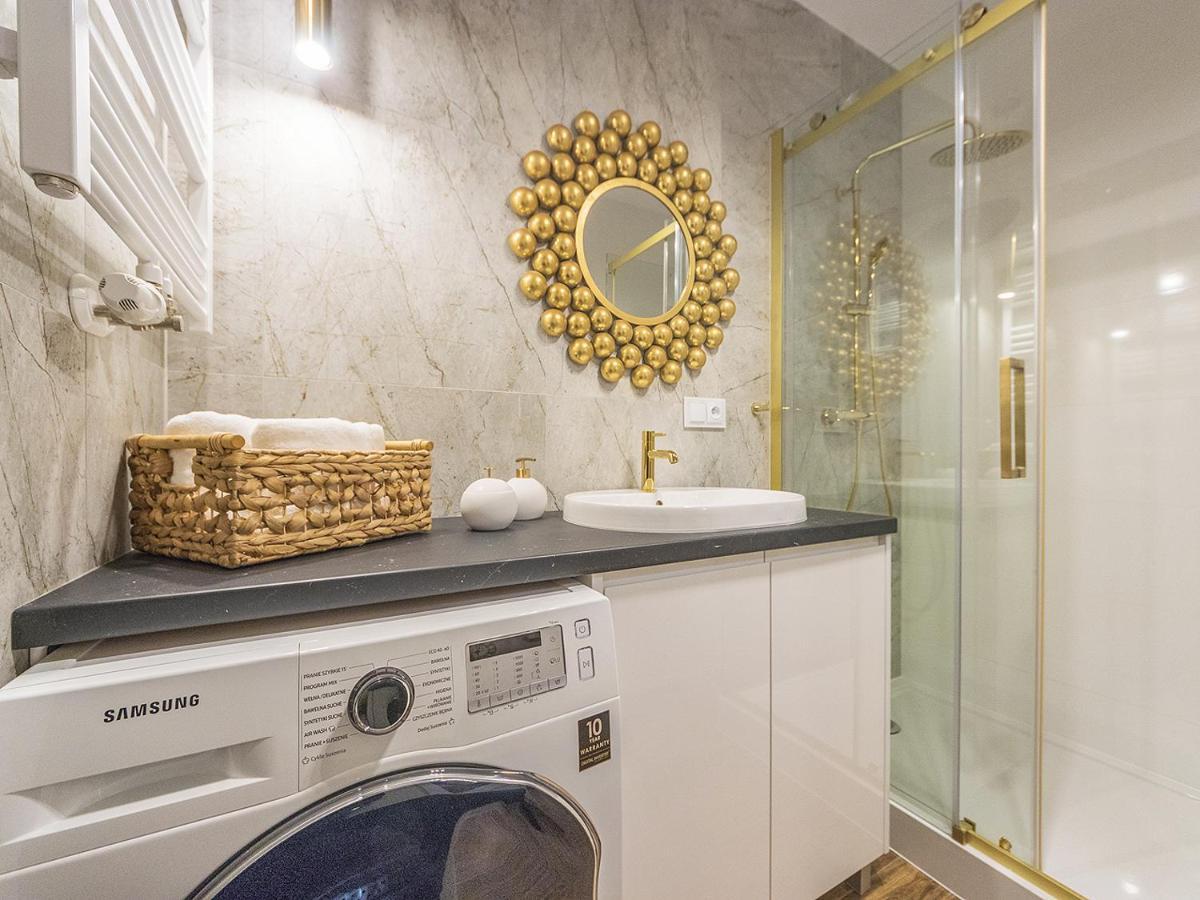 Lägenhet Glow Apartments, Przy Chmielnej Srodmiescie Gdańsk